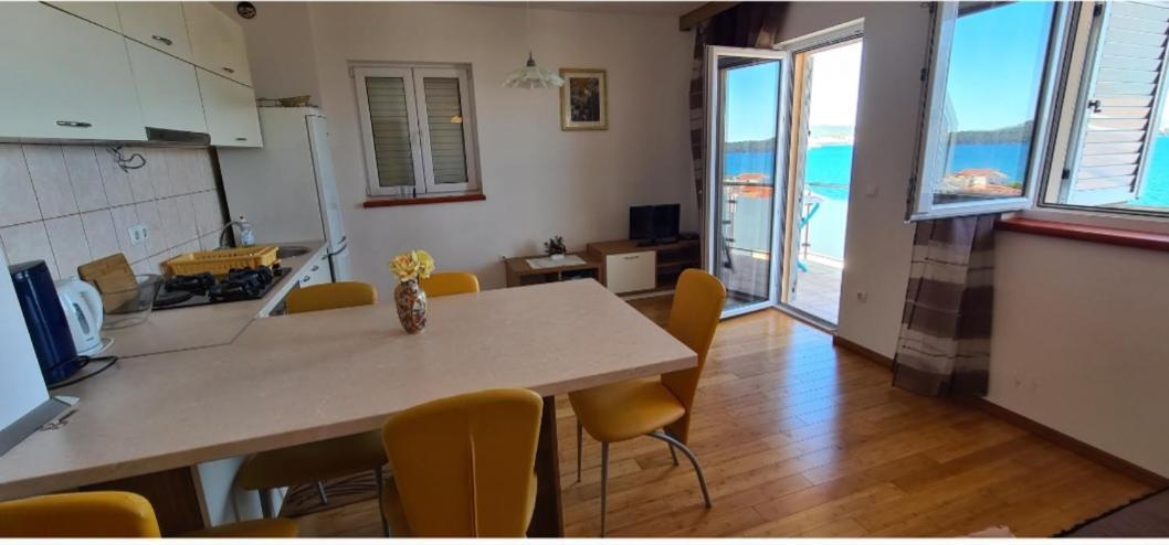 Apartmani Gizela Donji Seget Cameră foto