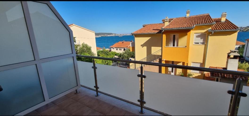Apartmani Gizela Donji Seget Cameră foto